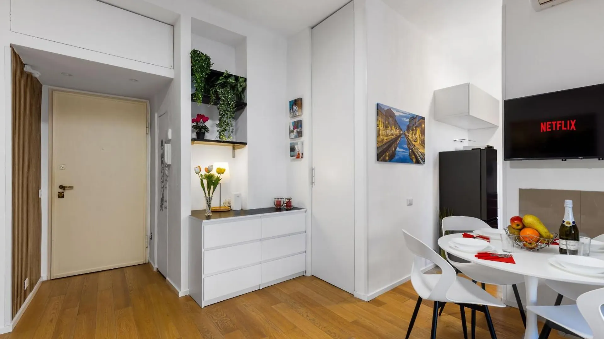 Milano City Life Elegant Penthouse With Terrace, Wi-Fi Netflix, Subway 5 Min - Very Convenient Location Apartman